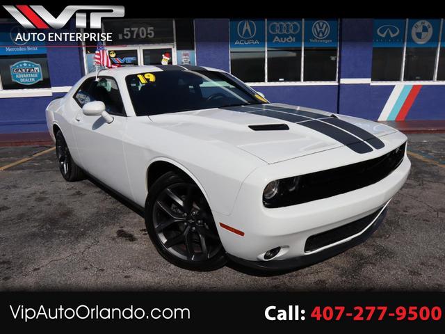 White 2019 Dodge Challenger SXT RWD Coupe Rear-Wheel Drive Automatic