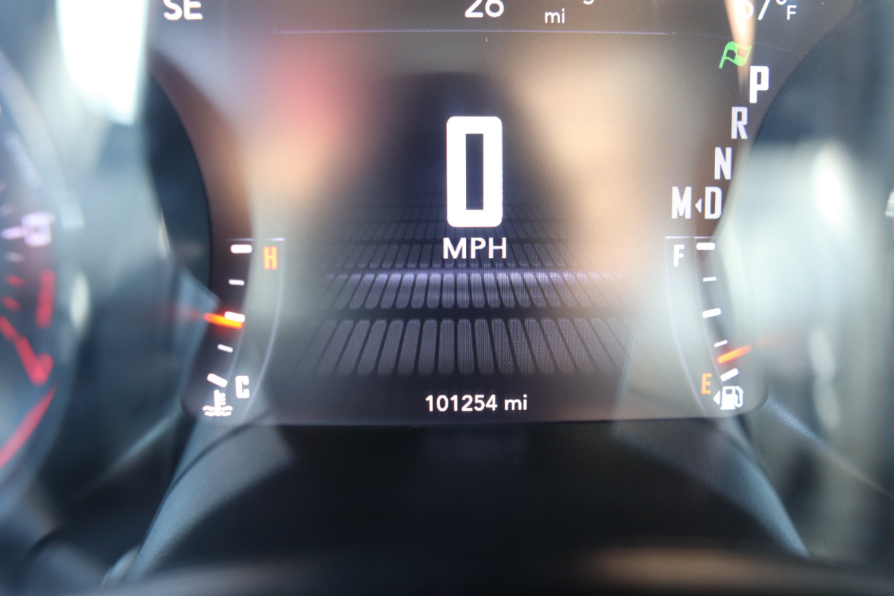 Dodge Challenger SXT RWD 2019