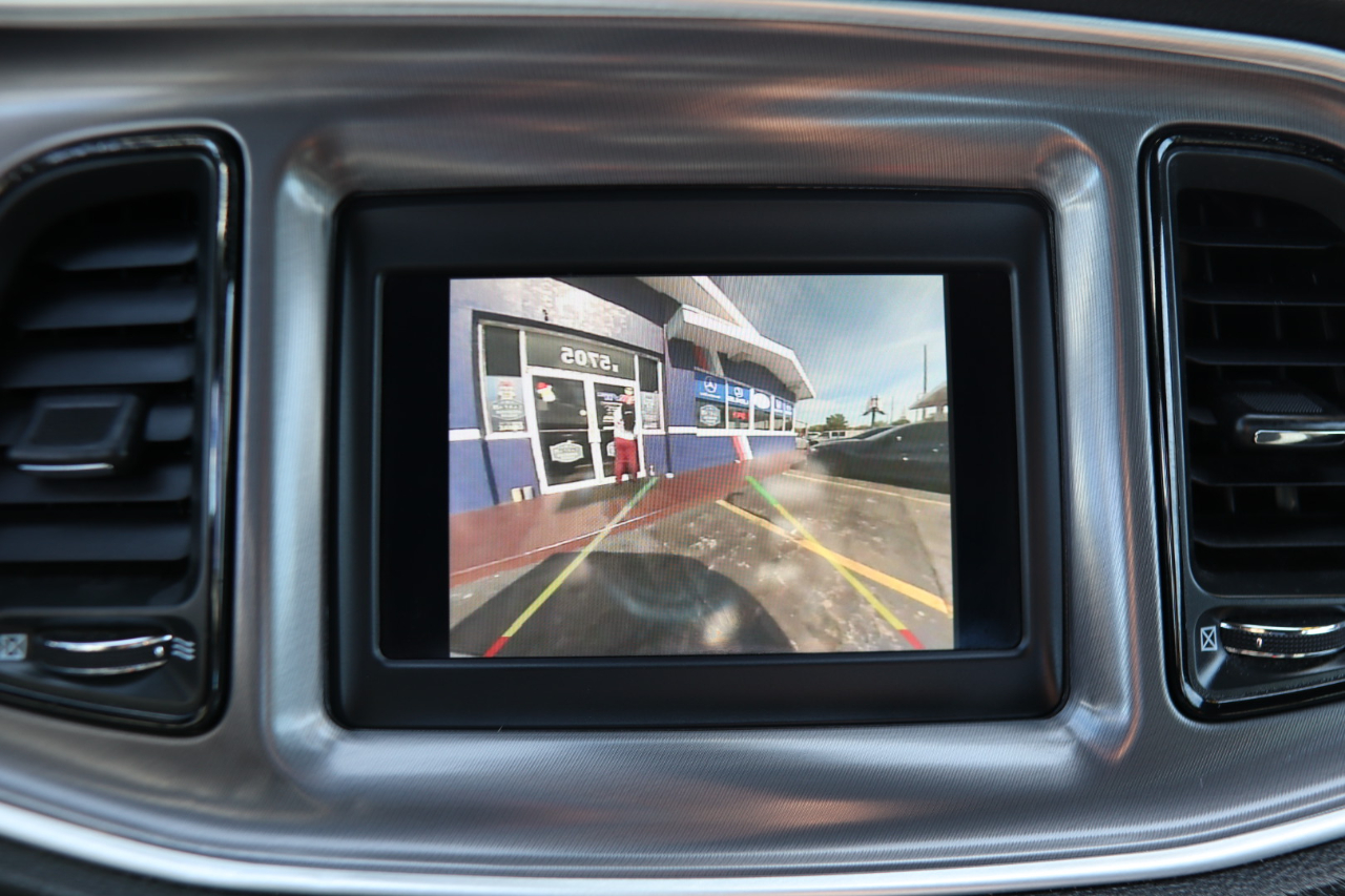 Dodge Challenger SXT RWD 2019