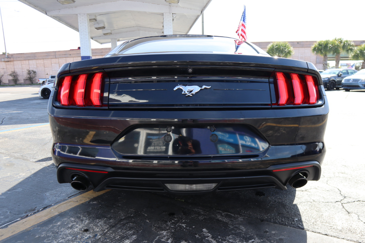 Ford Mustang EcoBoost Fastback 2018