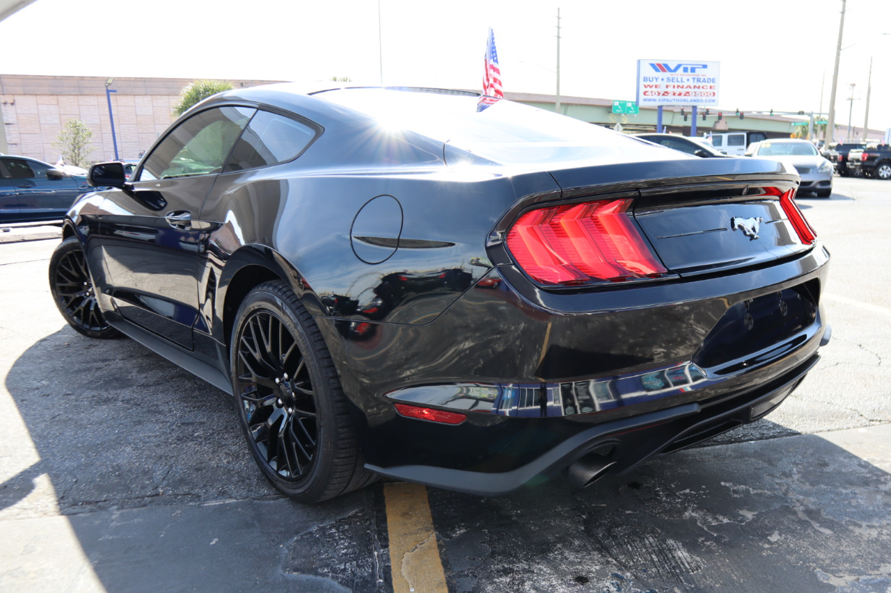 Ford Mustang EcoBoost Fastback 2018