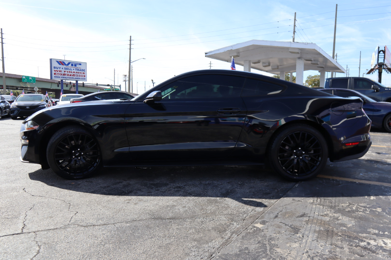 Ford Mustang EcoBoost Fastback 2018