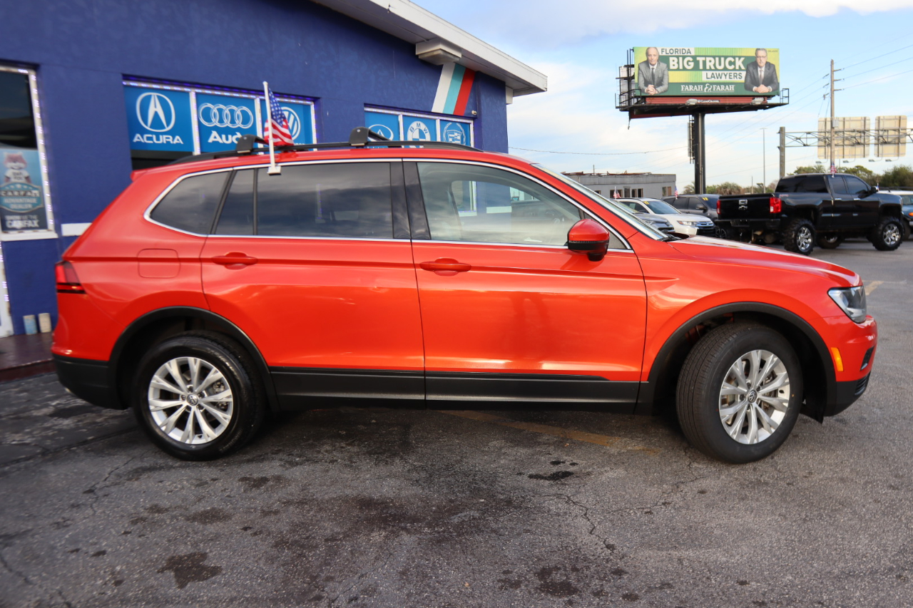 Volkswagen Tiguan 2.0T SEL R-Line Black FWD 2019
