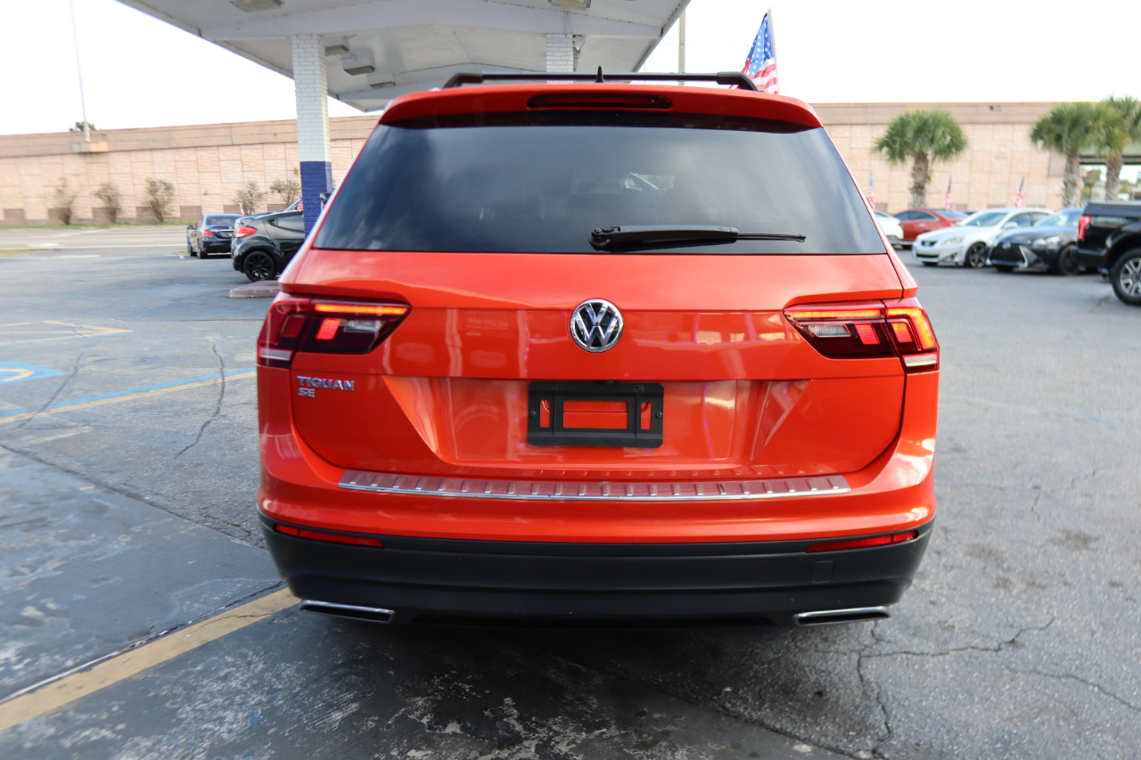 Volkswagen Tiguan 2.0T SEL R-Line Black FWD 2019