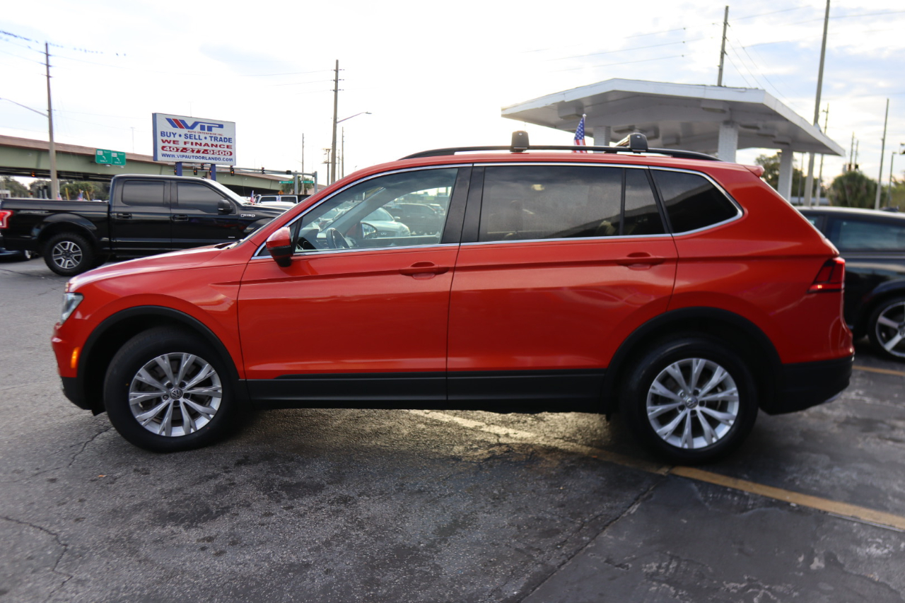 Volkswagen Tiguan 2.0T SEL R-Line Black FWD 2019