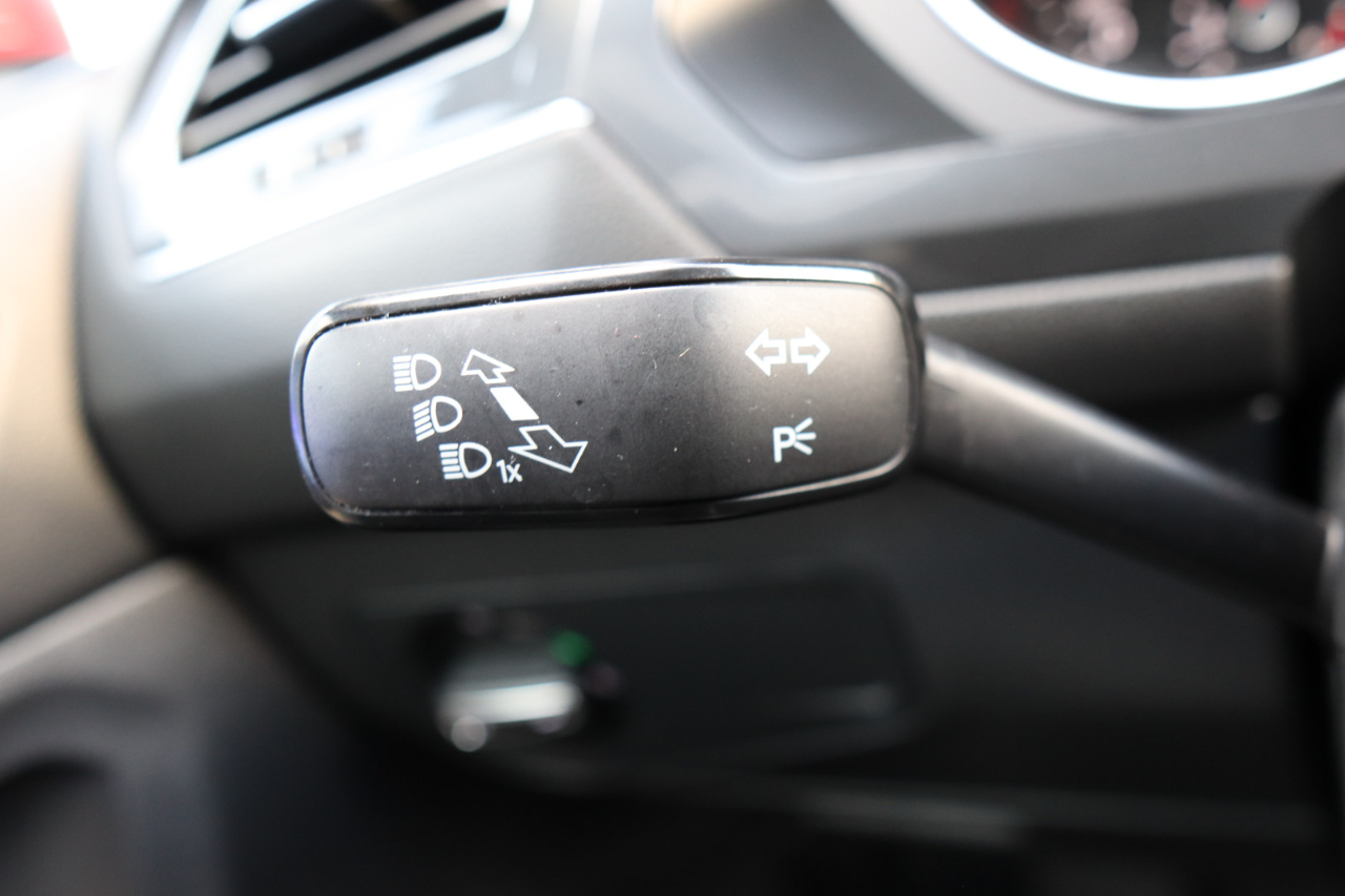 Volkswagen Tiguan 2.0T SEL R-Line Black FWD 2019