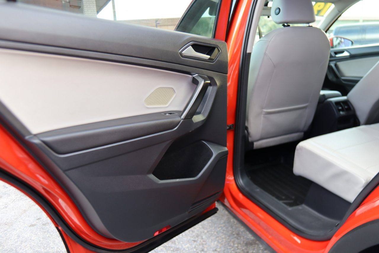 Volkswagen Tiguan 2.0T SEL R-Line Black FWD 2019