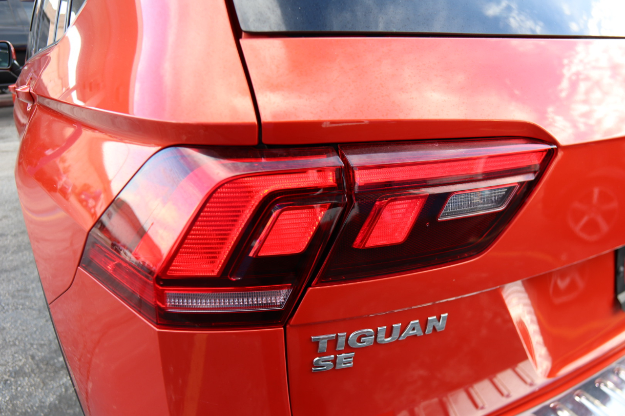 Volkswagen Tiguan 2.0T SEL R-Line Black FWD 2019