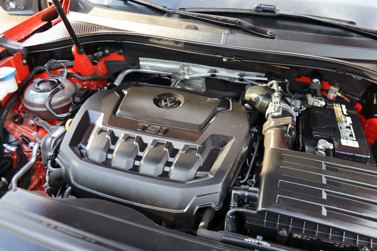 Volkswagen Tiguan 2.0T SEL R-Line Black FWD 2019