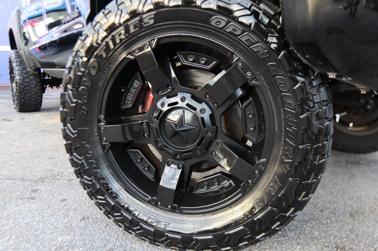 Toyota Tundra 2WD Truck Double Cab 4.6L V8 6-Spd AT SR5 (Natl) 2014