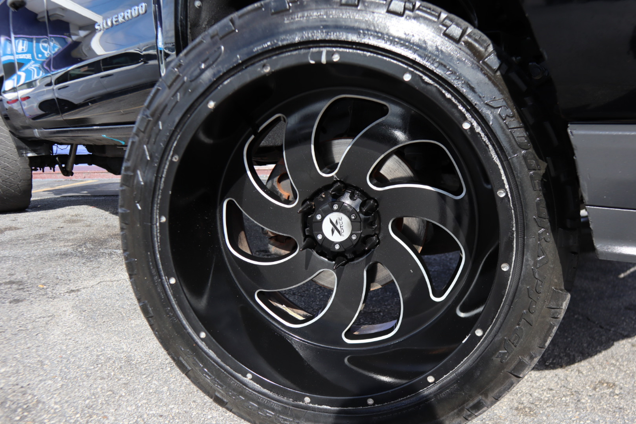 Chevrolet Silverado 1500 2WD Double Cab 143.5" Work Truck 2017