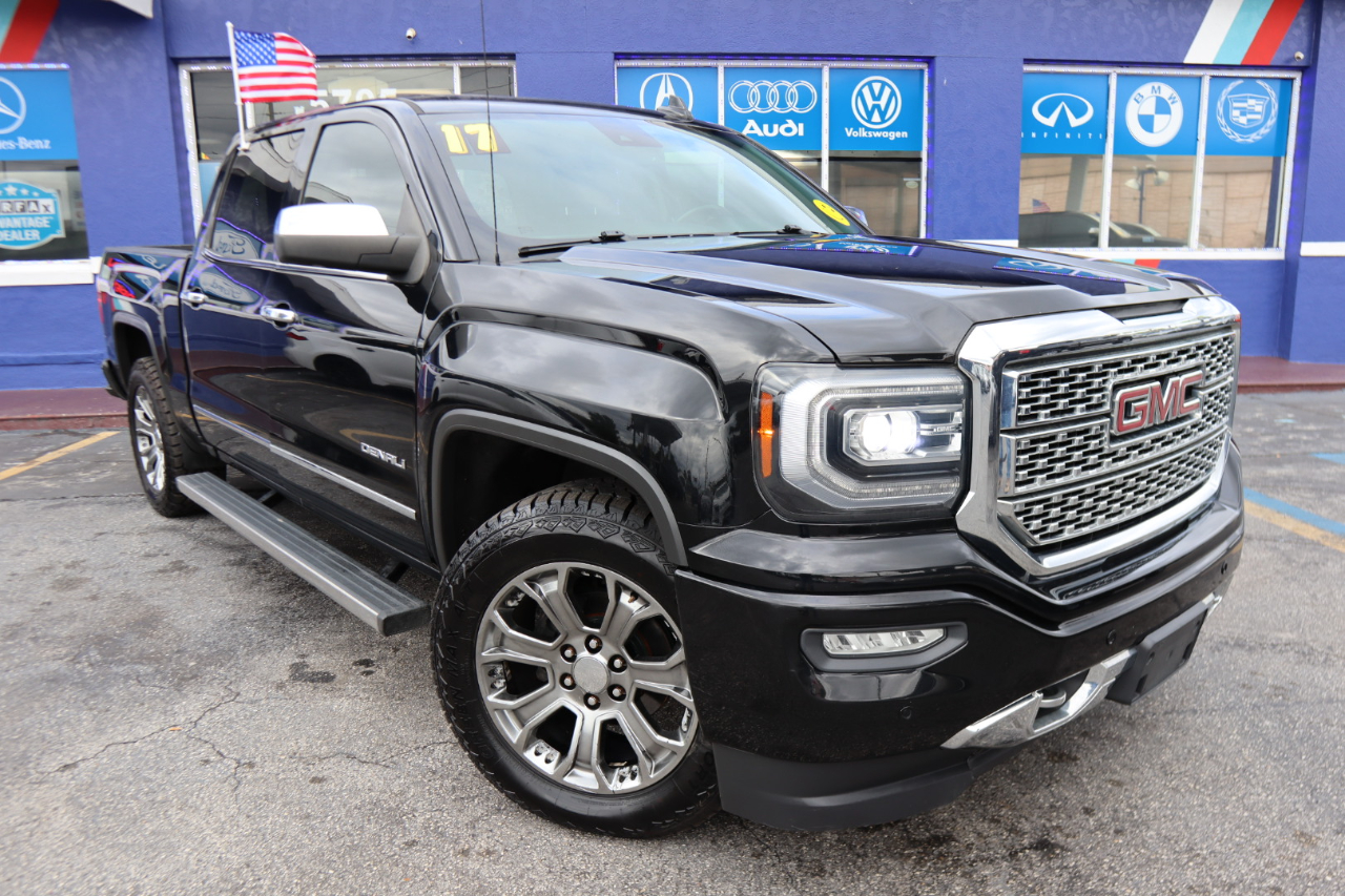 GMC Sierra 1500 4WD Crew Cab 143.5" Denali 2017