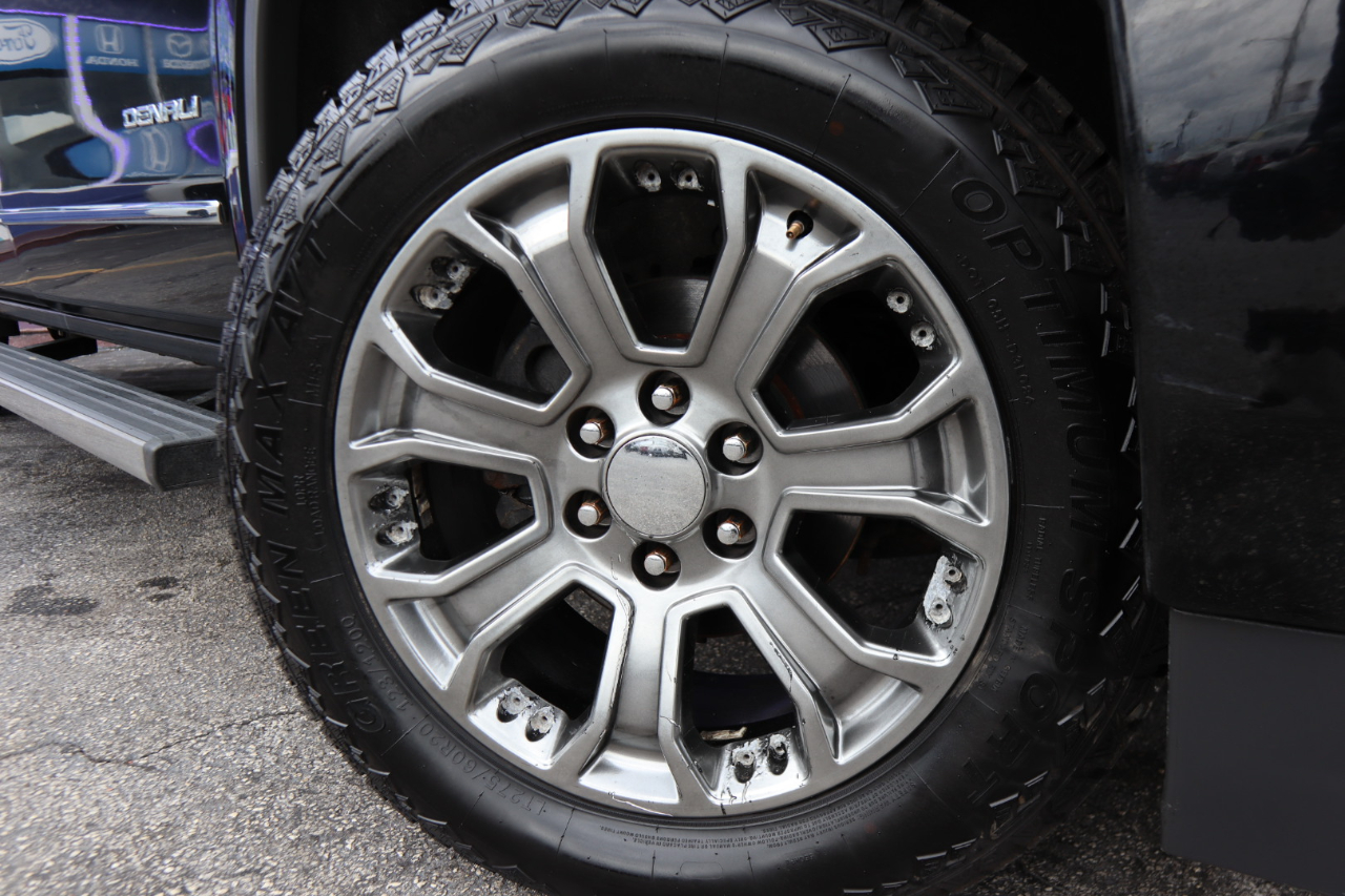 GMC Sierra 1500 4WD Crew Cab 143.5" Denali 2017