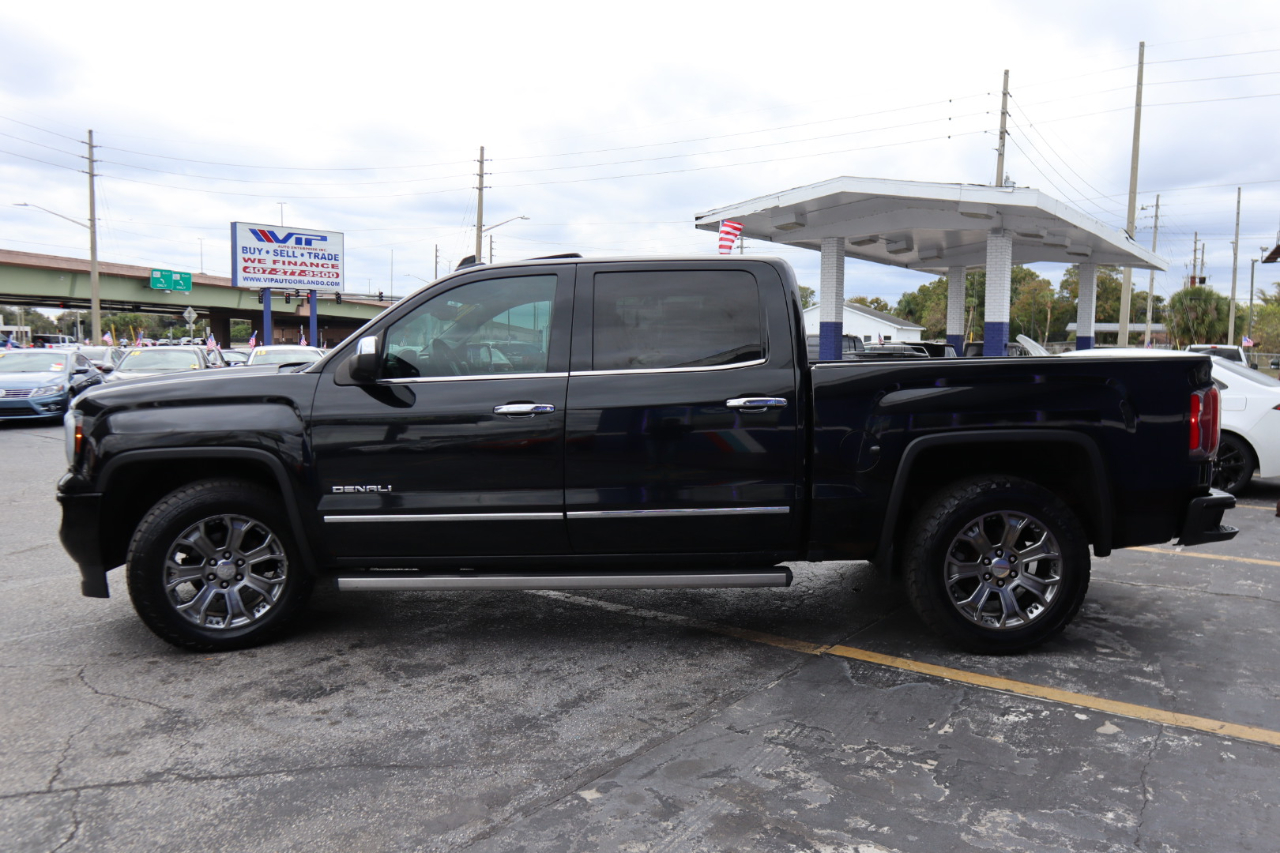 GMC Sierra 1500 4WD Crew Cab 143.5" Denali 2017