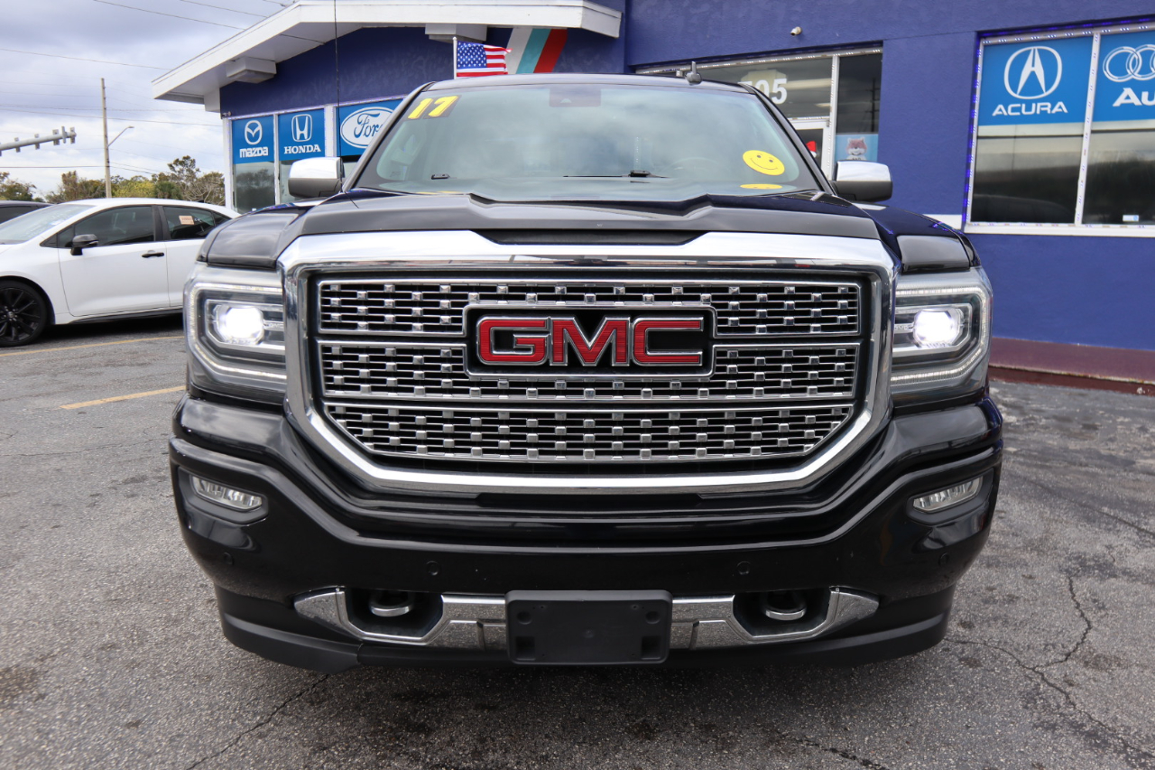 GMC Sierra 1500 4WD Crew Cab 143.5" Denali 2017