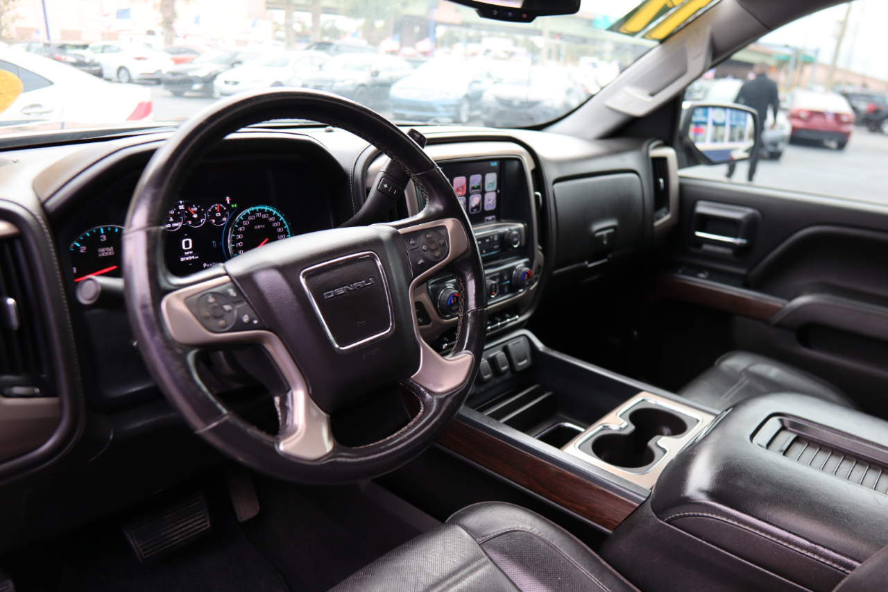 GMC Sierra 1500 4WD Crew Cab 143.5" Denali 2017