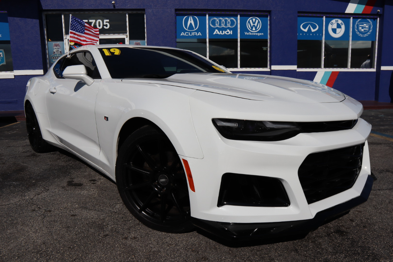 Chevrolet Camaro 2dr Cpe 1LT 2019