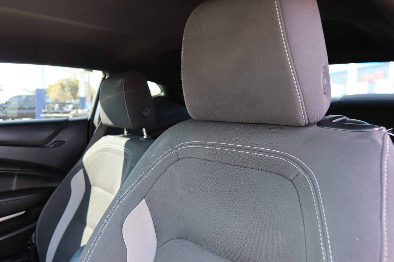 Chevrolet Camaro 2dr Cpe 1LT 2019