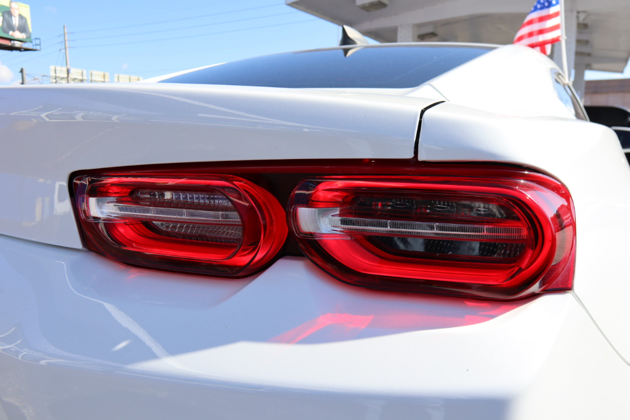 Chevrolet Camaro 2dr Cpe 1LT 2019