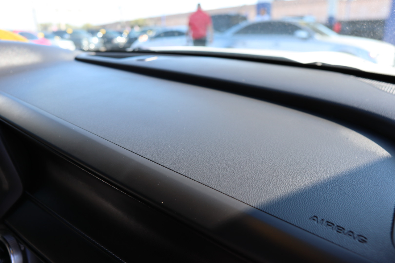 Chevrolet Camaro 2dr Cpe 1LT 2019