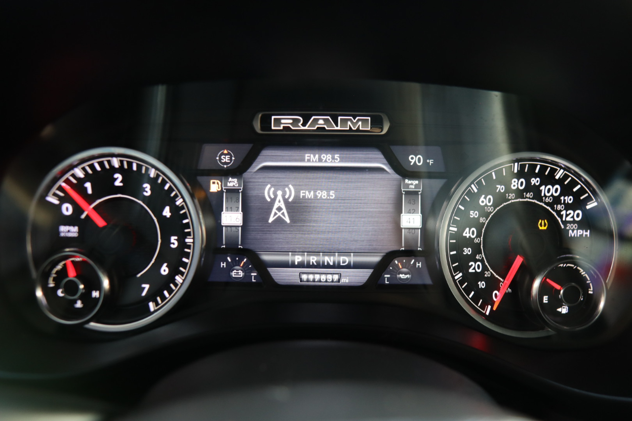 RAM 1500 Big Horn/Lone Star 4x2 Quad Cab 6'4" Box 2019