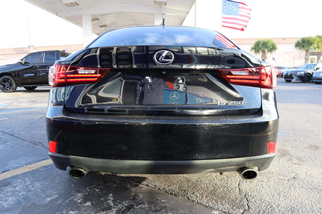 Lexus IS 250 4dr Sport Sdn Auto RWD 2014