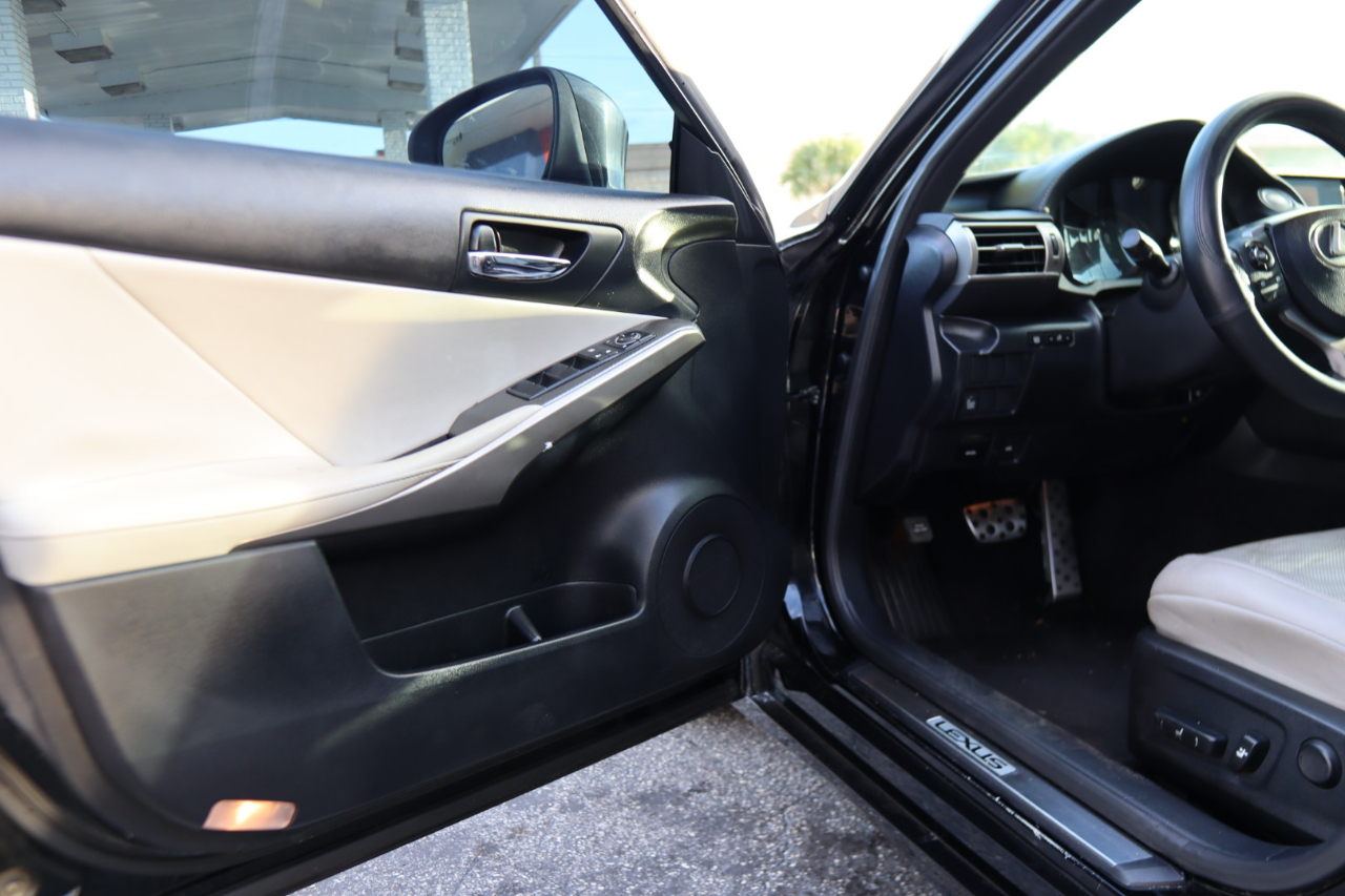 Lexus IS 250 4dr Sport Sdn Auto RWD 2014