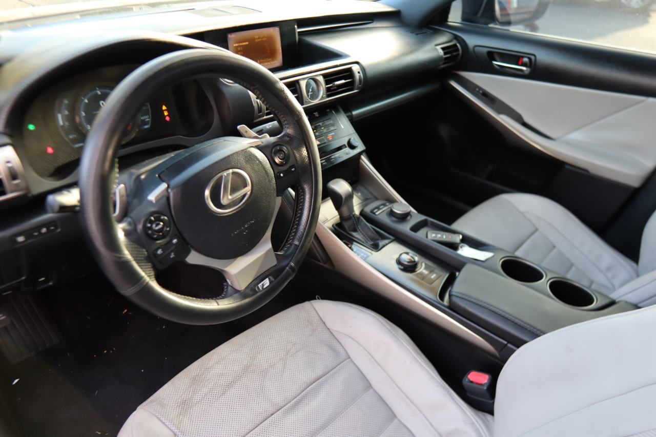 Lexus IS 250 4dr Sport Sdn Auto RWD 2014
