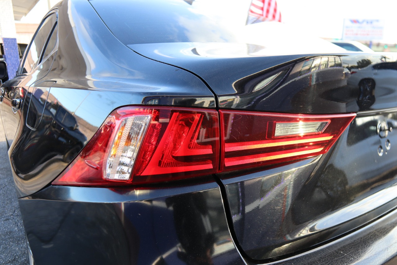 Lexus IS 250 4dr Sport Sdn Auto RWD 2014