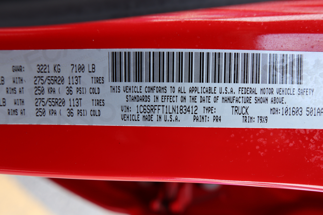 RAM 1500 Big Horn 4x4 Crew Cab 5'7" Box 2020