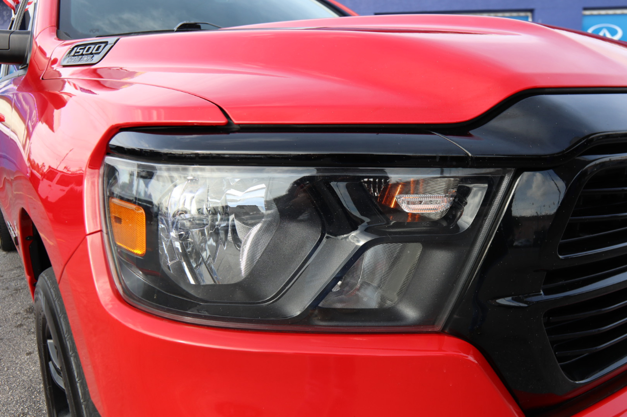 RAM 1500 Big Horn 4x4 Crew Cab 5'7" Box 2020