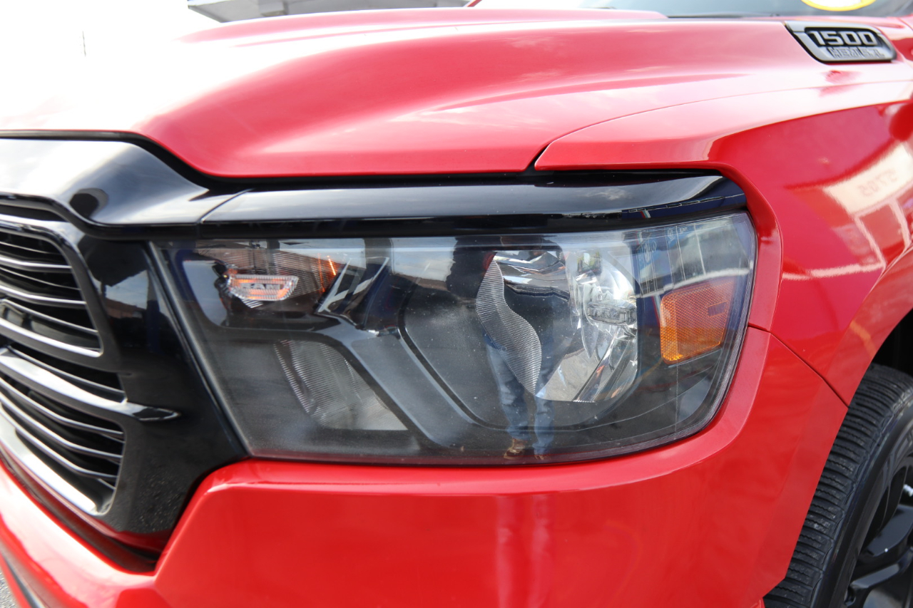 RAM 1500 Big Horn 4x4 Crew Cab 5'7" Box 2020