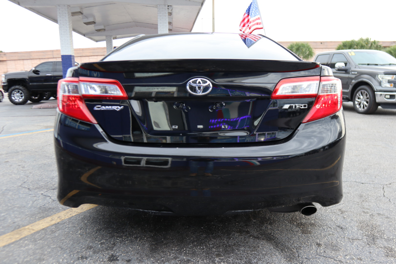 Toyota Camry 2014.5 4dr Sdn I4 Auto SE Sport (Natl) 2014