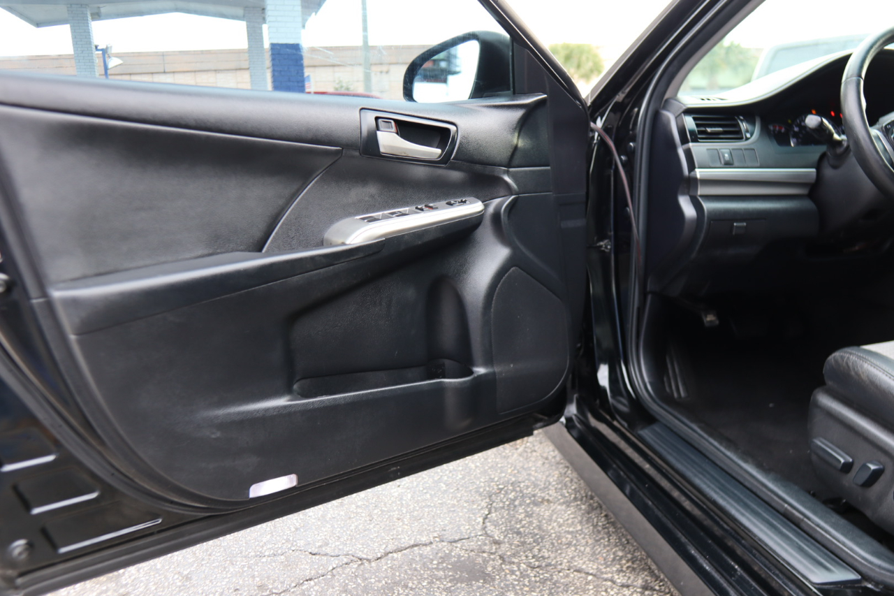 Toyota Camry 2014.5 4dr Sdn I4 Auto SE Sport (Natl) 2014