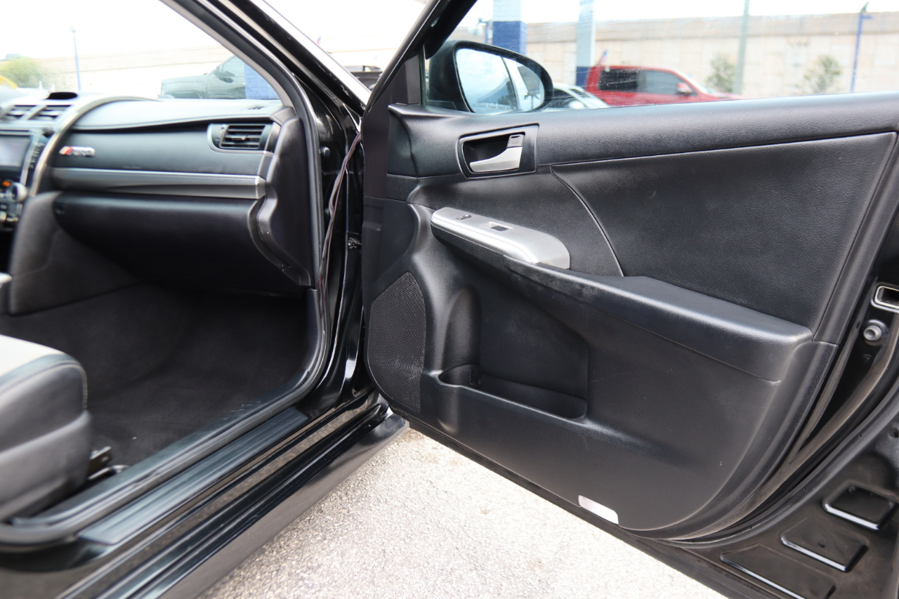 Toyota Camry 2014.5 4dr Sdn I4 Auto SE Sport (Natl) 2014