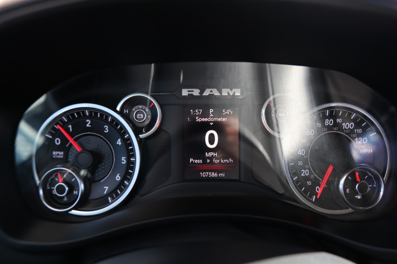 RAM 2500 Tradesman 4x4 Crew Cab 6'4" Box 2020