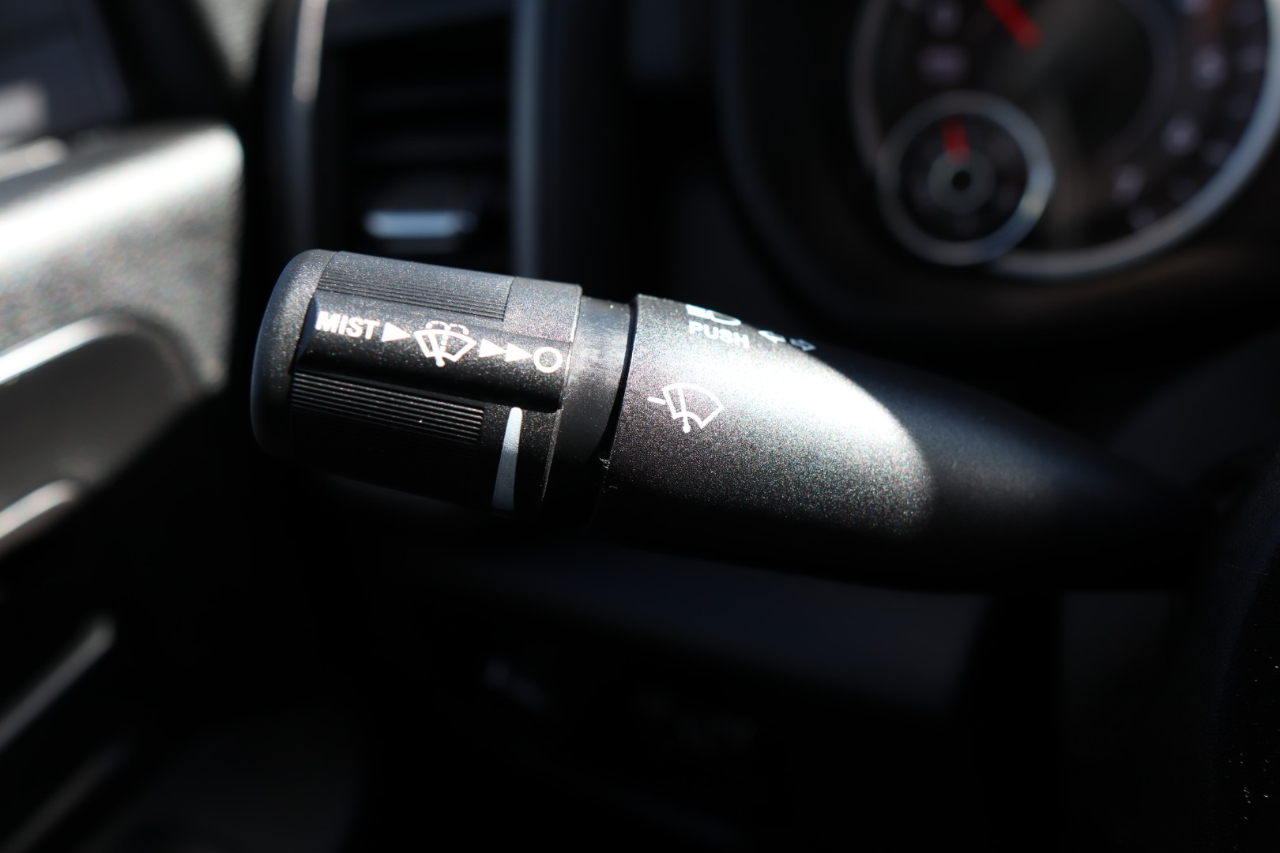 RAM 2500 Tradesman 4x4 Crew Cab 6'4" Box 2020