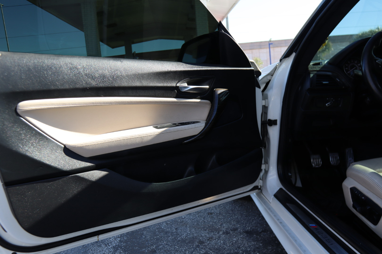 BMW 2 Series 2dr Cpe M235i RWD 2015