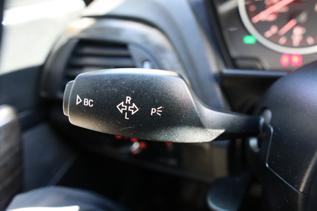 BMW 2 Series 2dr Cpe M235i RWD 2015