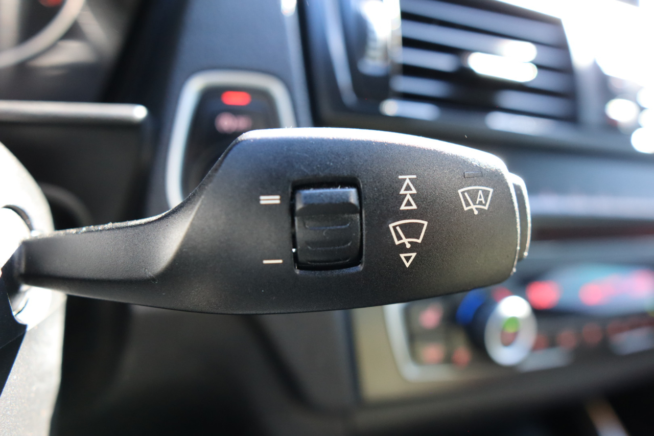 BMW 2 Series 2dr Cpe M235i RWD 2015