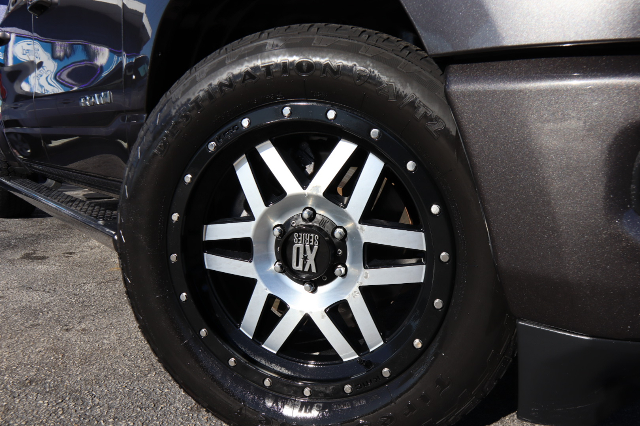 RAM 1500 Big Horn/Lone Star 4x4 Crew Cab 5'7" Box 2019