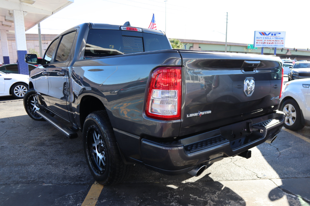 RAM 1500 Big Horn/Lone Star 4x4 Crew Cab 5'7" Box 2019