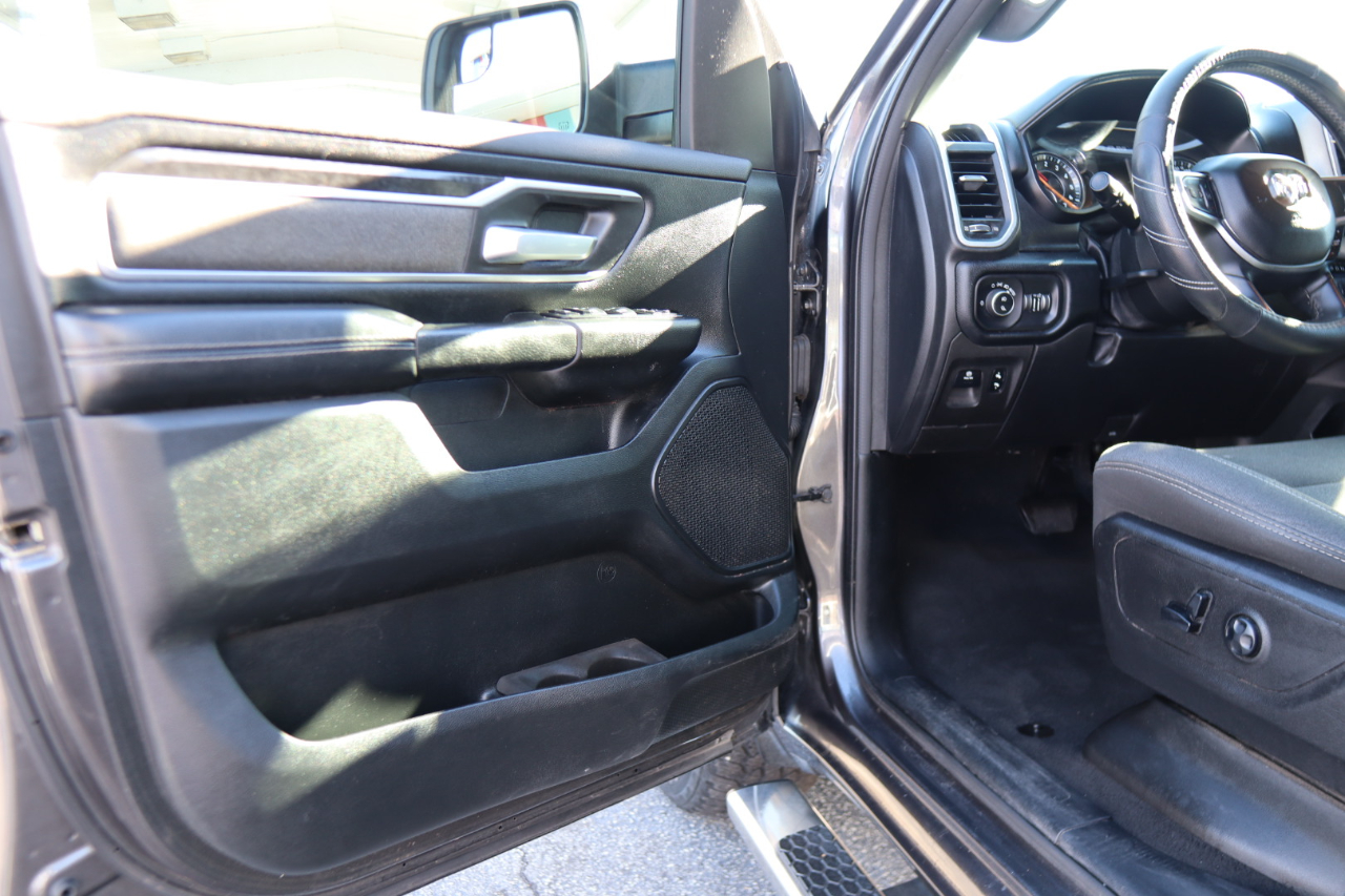 RAM 1500 Big Horn/Lone Star 4x4 Crew Cab 5'7" Box 2019