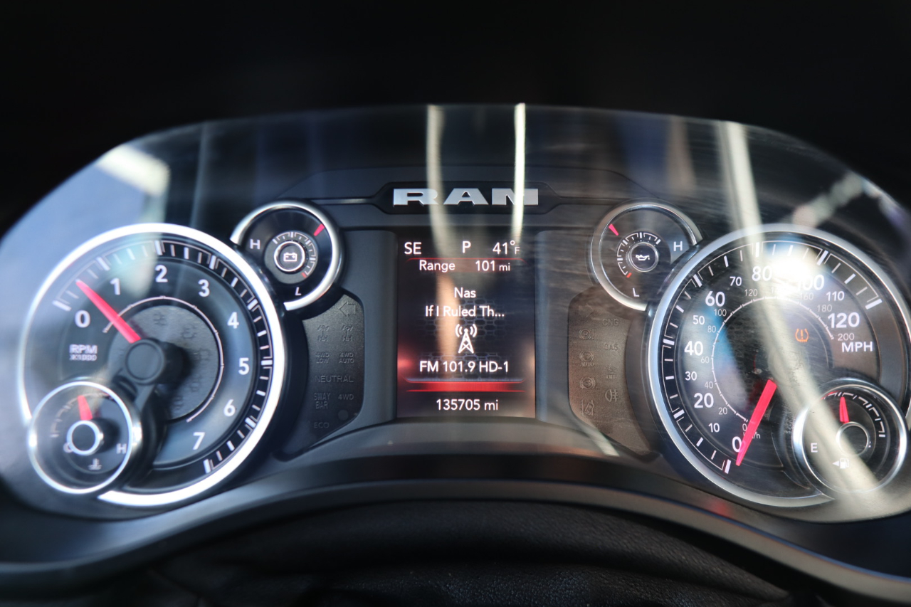 RAM 1500 Big Horn/Lone Star 4x4 Crew Cab 5'7" Box 2019