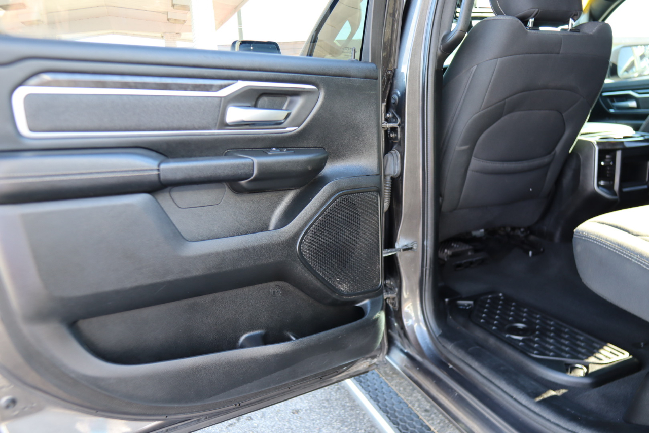 RAM 1500 Big Horn/Lone Star 4x4 Crew Cab 5'7" Box 2019