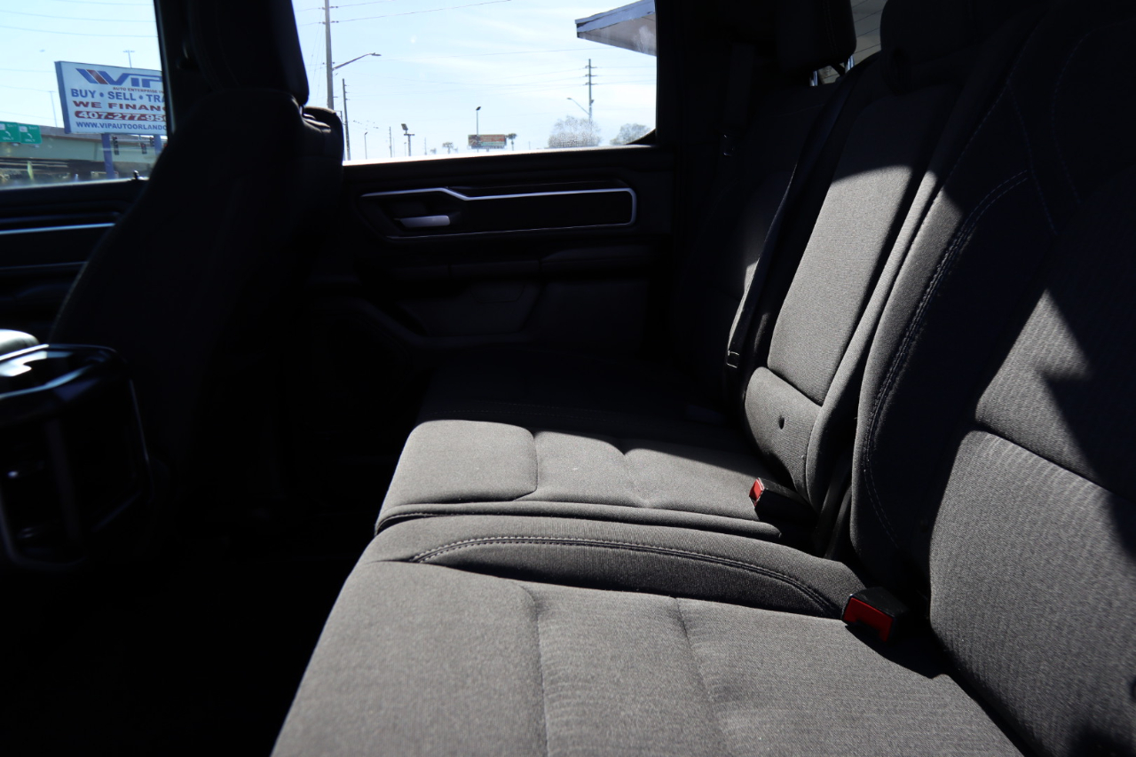 RAM 1500 Big Horn/Lone Star 4x4 Crew Cab 5'7" Box 2019