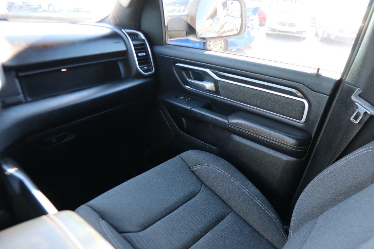 RAM 1500 Big Horn/Lone Star 4x4 Crew Cab 5'7" Box 2019