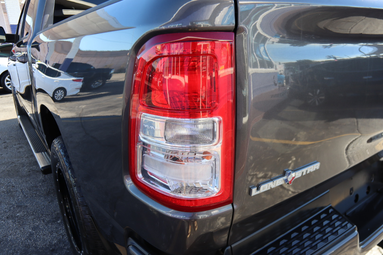 RAM 1500 Big Horn/Lone Star 4x4 Crew Cab 5'7" Box 2019