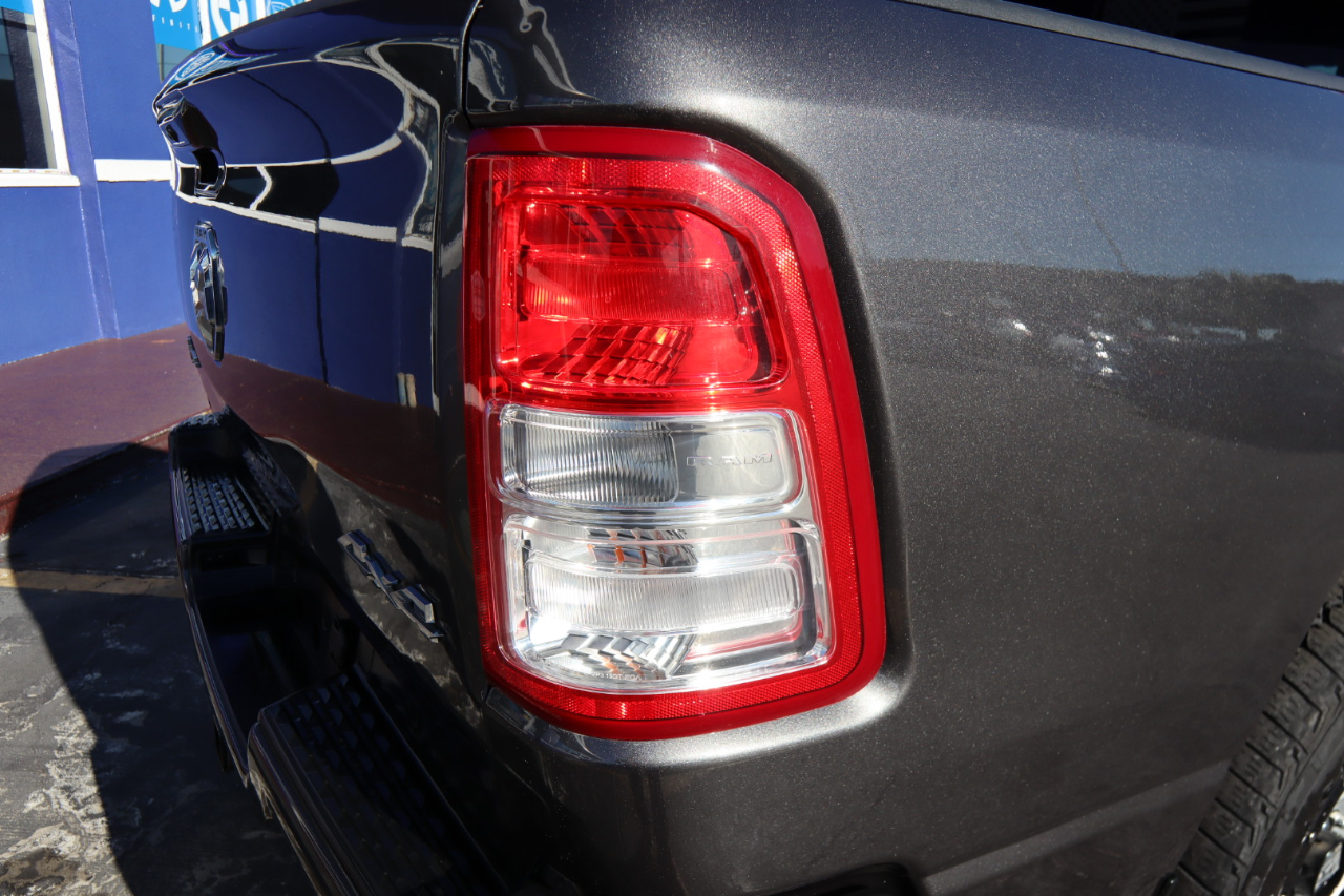 RAM 1500 Big Horn/Lone Star 4x4 Crew Cab 5'7" Box 2019