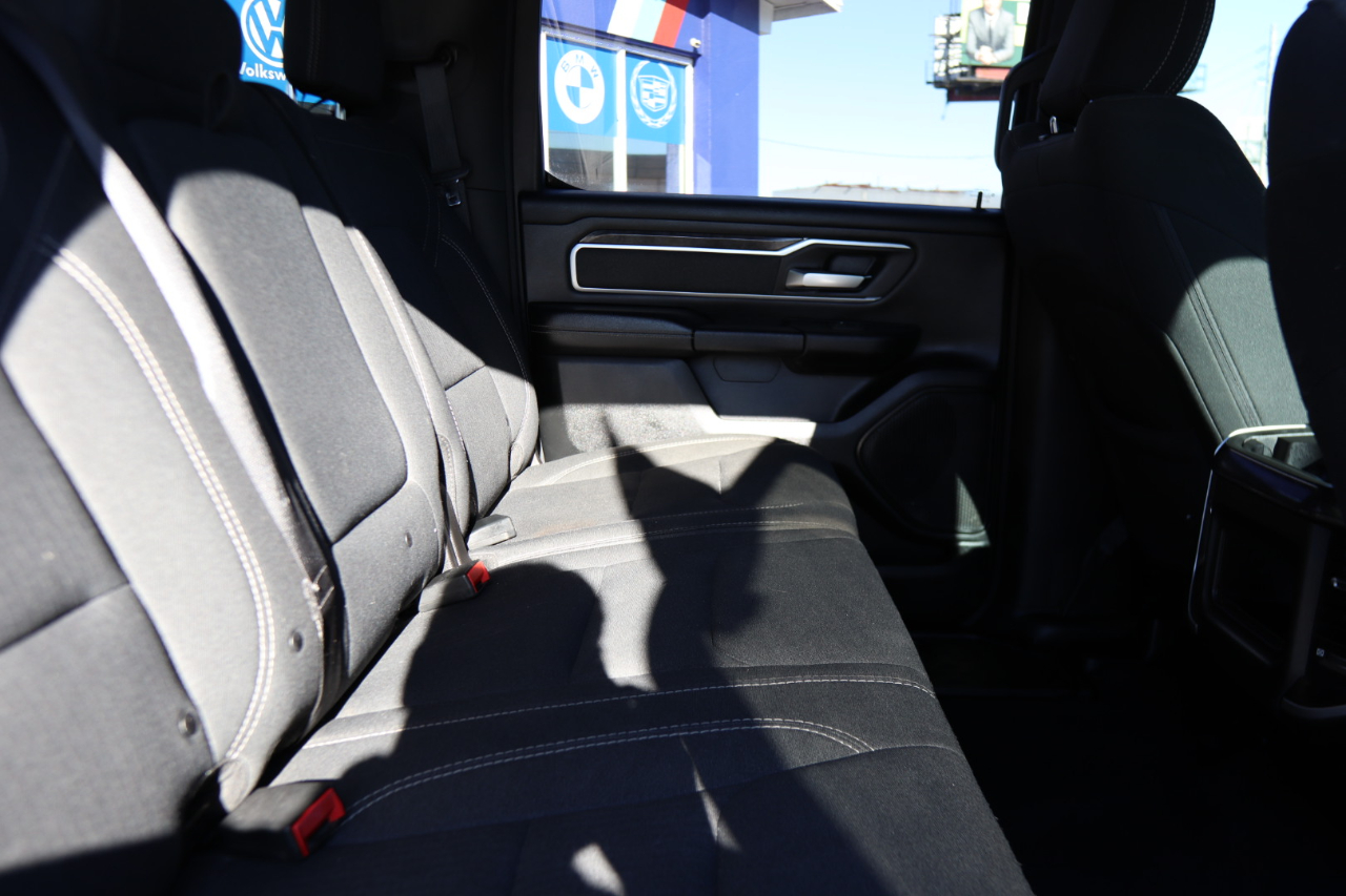 RAM 1500 Big Horn/Lone Star 4x4 Crew Cab 5'7" Box 2019